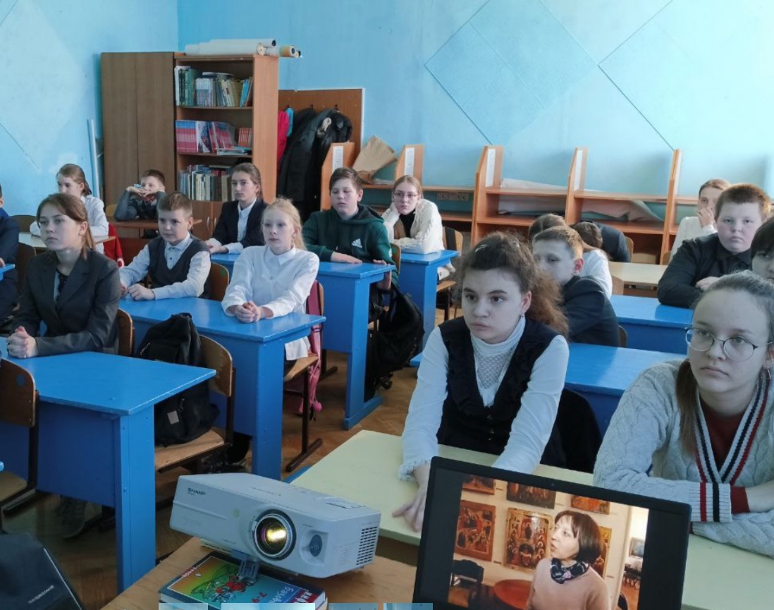 В рамках празднования 80-летия со дня образования Ульяновской области учащиеся нашей школы приняли участие в виртуальных экскурсиях по различным музеям  Ульяновской области